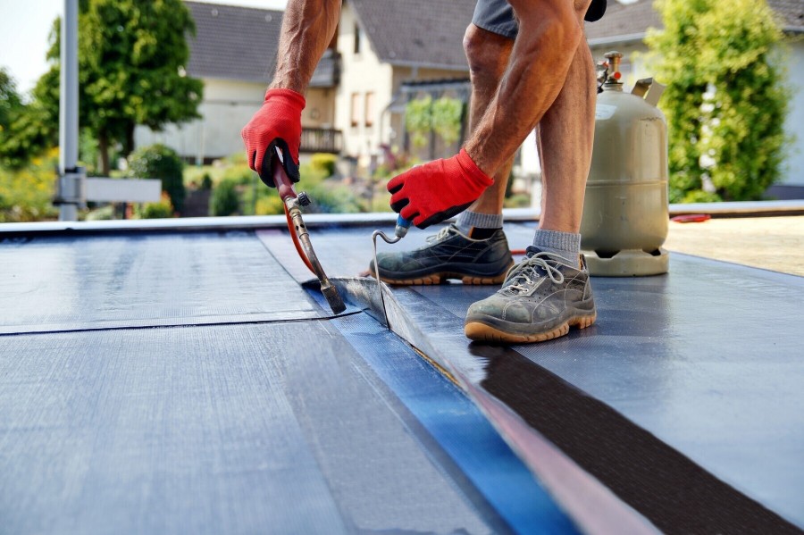 Flat roof by Master Rebuilder of Florida Inc.